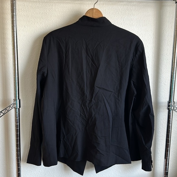 EILEEN FISHER WOMAN Blazer. - Picture 3 of 15